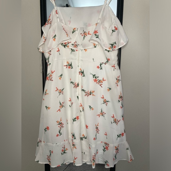 Ruffle white floral ROW•A dress - Picture 3 of 4